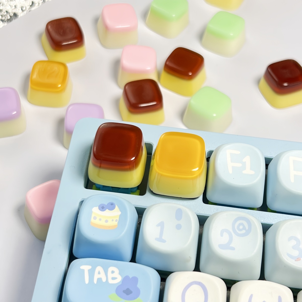 Custom DIY Resin Caramel Pudding Keycap for Mechanical Keyboards Custom DIY Resin Caramel Pudding Keycap for